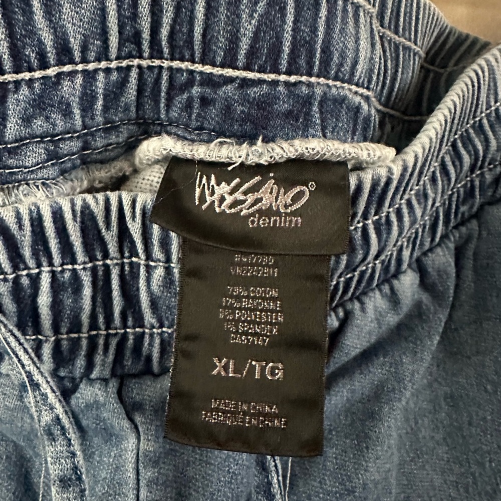 Mossimo Supply Co. Blue Ankle Cropped Jeans with Distressed Details - Picture 3 of 3